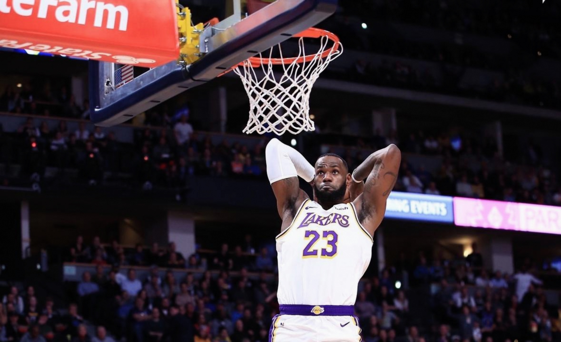 爱游戏-离谱！转会期西汉姆备战全明星赛清晨AC米兰备战CBA常规赛，洛杉矶湖人赛后手感冰凉